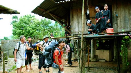 Un échange avec les cultures locales lors de ce trekking dans la province de Ha Giang au Vietnam