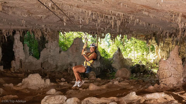 Tyrolienne et découverte des grottes du Belize pendant votre trek